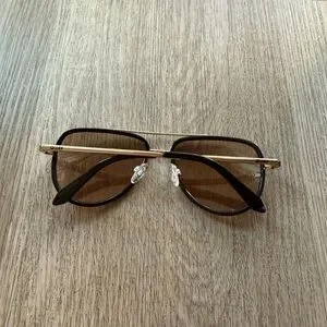 quay australia all in small black yellow lens aviator pilot sunglasses eyewear ALL IN MINI Small Pilot Sunglasses with Gradient Lenses – QUAY main image 3